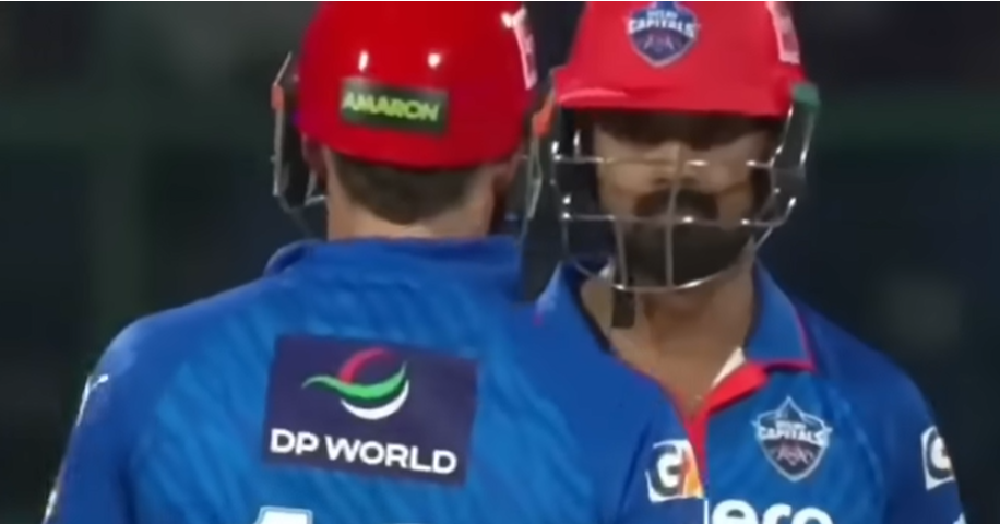 Gujarat Titans टीम की जीत के बाद जश्न IPL 2026 GT vs DC मैच