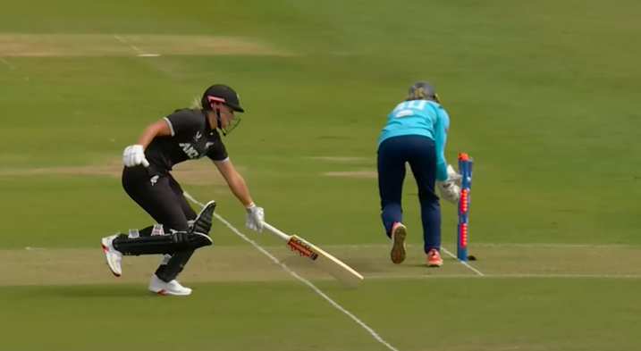 England Women vs New Zealand Women Highlights Hindi Charlie Dean Winning Moment